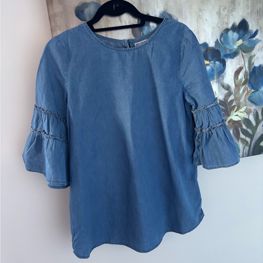 Chambray Women’s Maternity Shirt. Size Small.